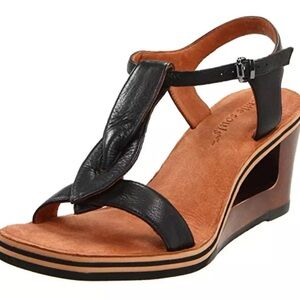 Pine Heart Black Gentle Souls Sandal Black Size 8.5